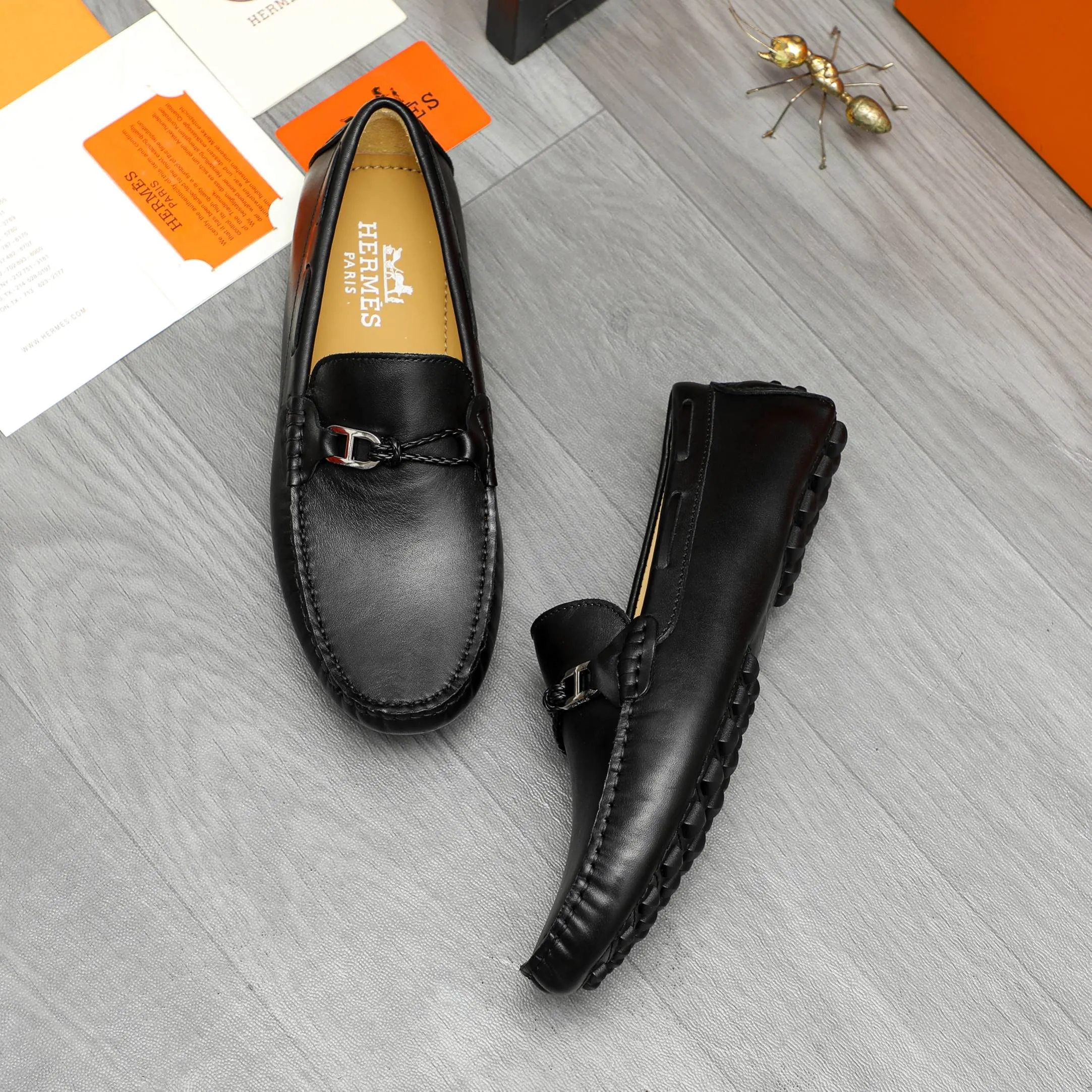 Men's shoes 💰420 Product trademark: HERMES "Hermes" casual slip-on shoes Regular size: 38-46 (45.46 custom-made, non-returnable) Product materials: Selected high-quality cowhide upper, sheepskin lining, non-slip bean outsole